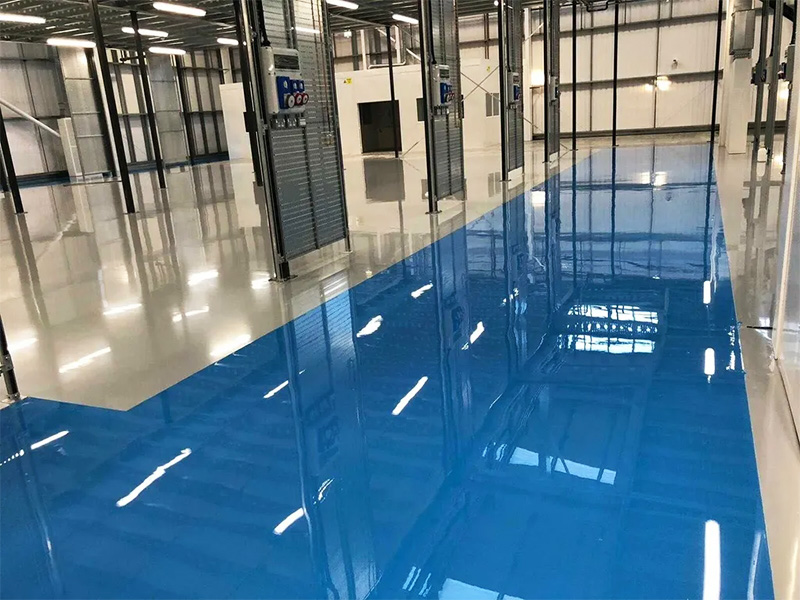 Sơn Epoxy gốc nước có khả năng chịu mài mòn, chống bong tróc và tuổi thọ sử dụng lâu dài.